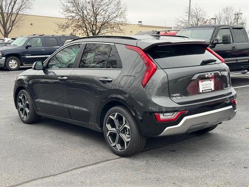New 2025 Kia Niro SX Touring image 5