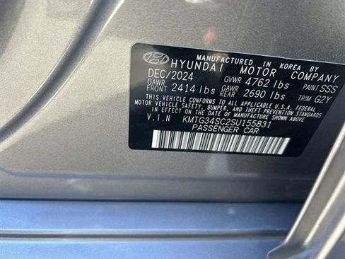 Used 2025 Genesis G70 2.5T image 32