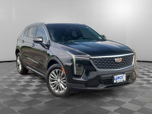 Used 2024 Cadillac XT4 Premium Luxury w/ Technology Package AWD/4WD image 5