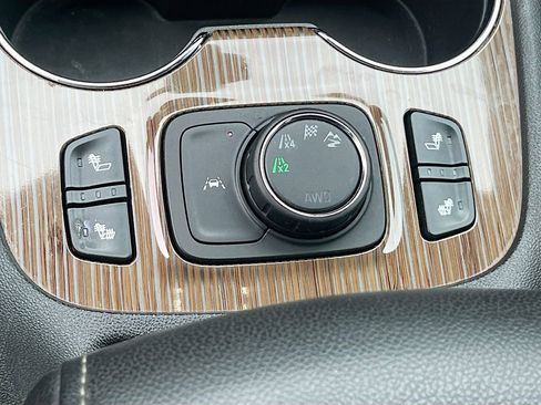 Used 2023 GMC Acadia SLE w/ Driver Convenience Package AWD/4WD image 18