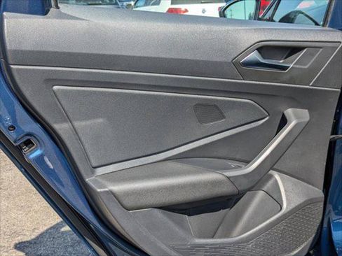 Used 2021 Volkswagen Jetta SE FWD image 19