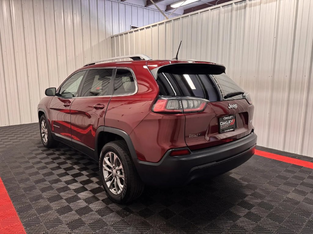 Used 2019 Jeep Cherokee Latitude Plus FWD image 3
