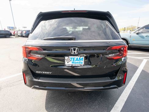 New 2026 Honda Odyssey EX-L image 5