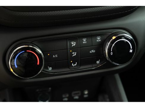 Used 2023 Chevrolet TrailBlazer LT FWD image 28