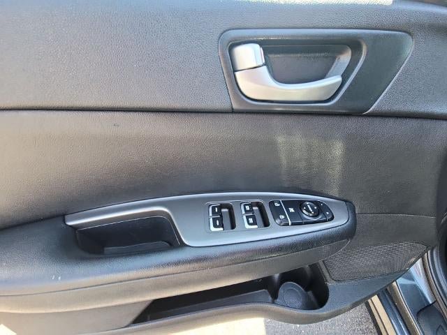 Used 2020 Kia Optima S FWD image 21
