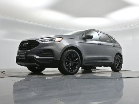 Certified 2022 Ford Edge SE w/ Black Appearance Package image 45