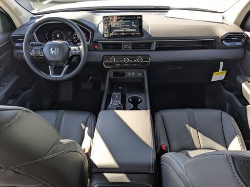 New 2025 Honda Pilot EX-L image 14