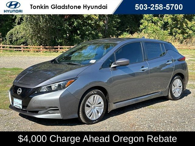 Used 2025 Nissan Leaf S FWD image 4
