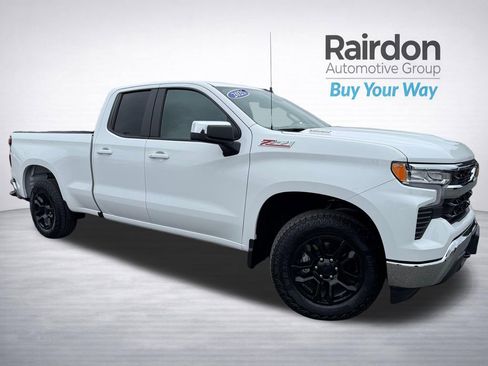 Used 2025 Chevrolet Silverado 1500 LT w/ Z71 Off-Road Package AWD/4WD image 1