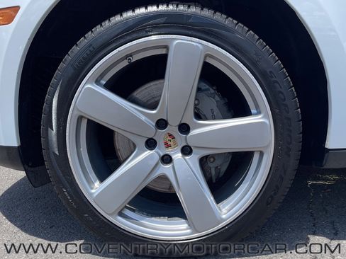 Used 2020 Porsche Macan S image 8