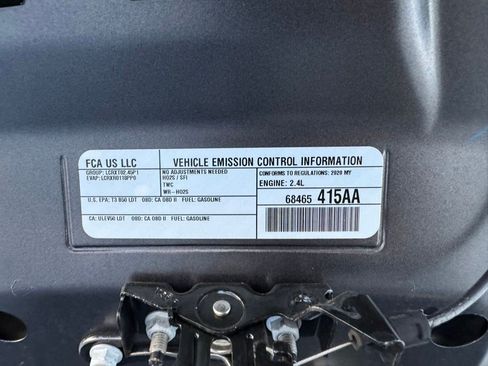Used 2020 Jeep Cherokee Limited FWD image 28