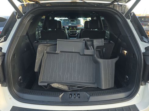 Used 2025 Ford Explorer ST-Line image 8