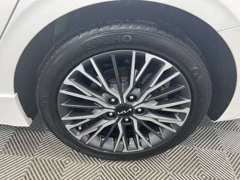 Used 2024 Kia Forte GT-Line w/ GT-Line Premium Package FWD image 10