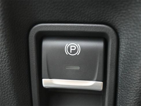 Used 2023 Acura MDX SH-AWD image 16