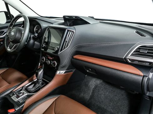 Used 2024 Subaru Forester Touring w/ Convenience Package image 21