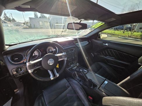 Used 2010 Ford Mustang GT image 11