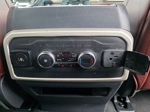 Used 2024 Ford Expedition Limited AWD/4WD image 41