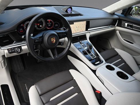 Used 2023 Porsche Panamera GTS image 47