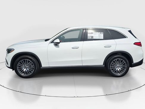 Used 2025 Mercedes-Benz GLC 300 image 8