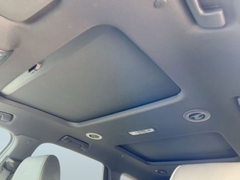 Certified 2023 Buick Enclave Avenir w/ Avenir Technology Package image 16