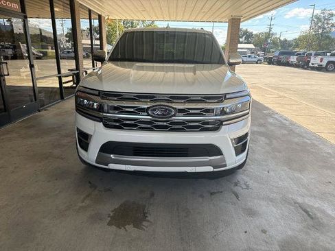 Certified 2024 Ford Expedition Platinum image 2