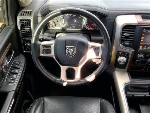 Used 2017 RAM 1500 Laramie image 5