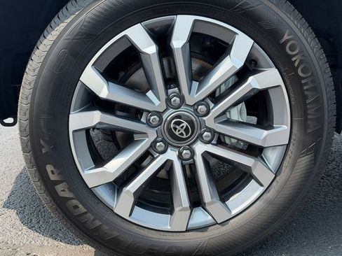 Used 2026 Toyota 4Runner Limited AWD/4WD image 11