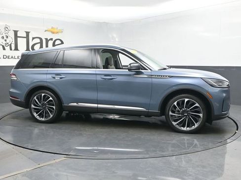 Used 2025 Lincoln Aviator Reserve w/ Equipment Group 201A AWD/4WD image 1
