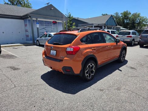 Used 2014 Subaru Crosstrek 2.0i Premium AWD/4WD image 4