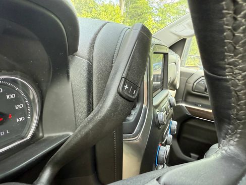 Used 2022 Chevrolet Silverado 2500 LT w/ Convenience Package AWD/4WD image 34