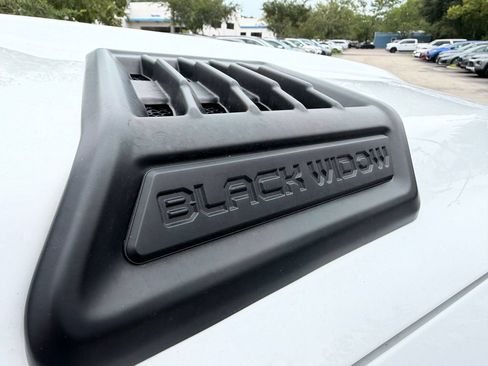 Used 2022 RAM 1500 Laramie AWD/4WD image 13