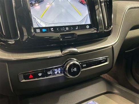 Certified 2025 Volvo XC60 T8 Ultra w/ Protection Package Premier image 18