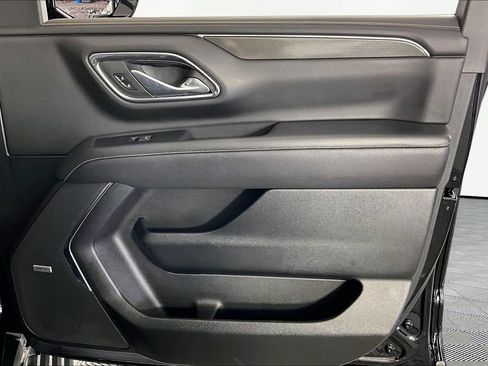 Certified 2023 GMC Yukon XL AT4 w/ AT4 Premium Plus Package AWD/4WD image 28