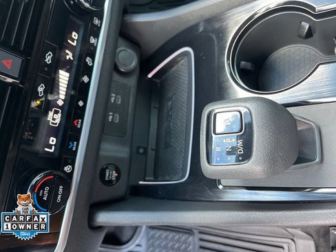 Used 2024 Nissan Rogue SL w/ SL Premium Package FWD image 25