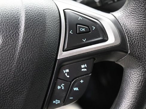 Used 2020 Ford Fusion SE FWD image 21
