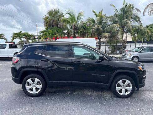 Used 2020 Jeep Compass Latitude AWD/4WD image 6