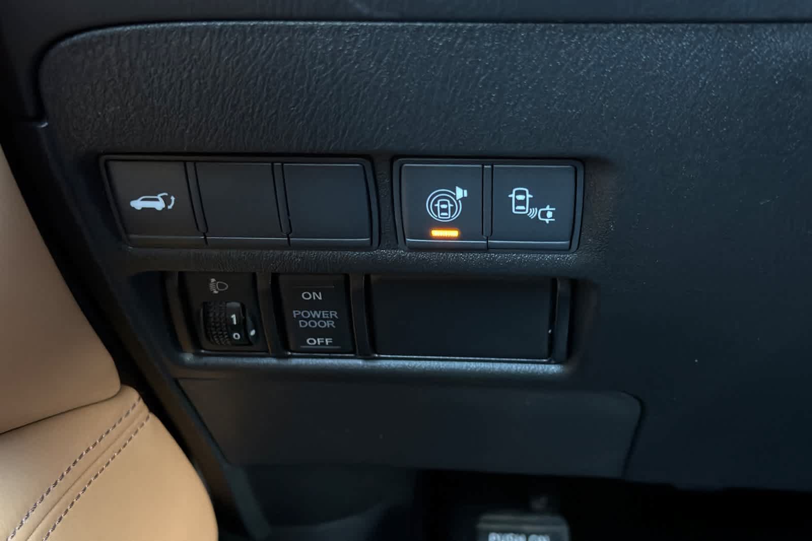 Used 2017 Nissan Armada Platinum w/ Interior Lighting Package AWD/4WD image 32