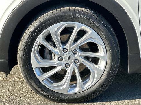 Used 2022 Chevrolet Bolt EUV LT image 35