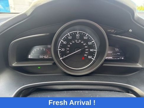Used 2018 MAZDA MAZDA3 Touring image 5