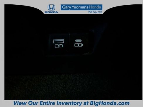 Used 2025 Toyota Camry LE w/ Convenience Package FWD image 15
