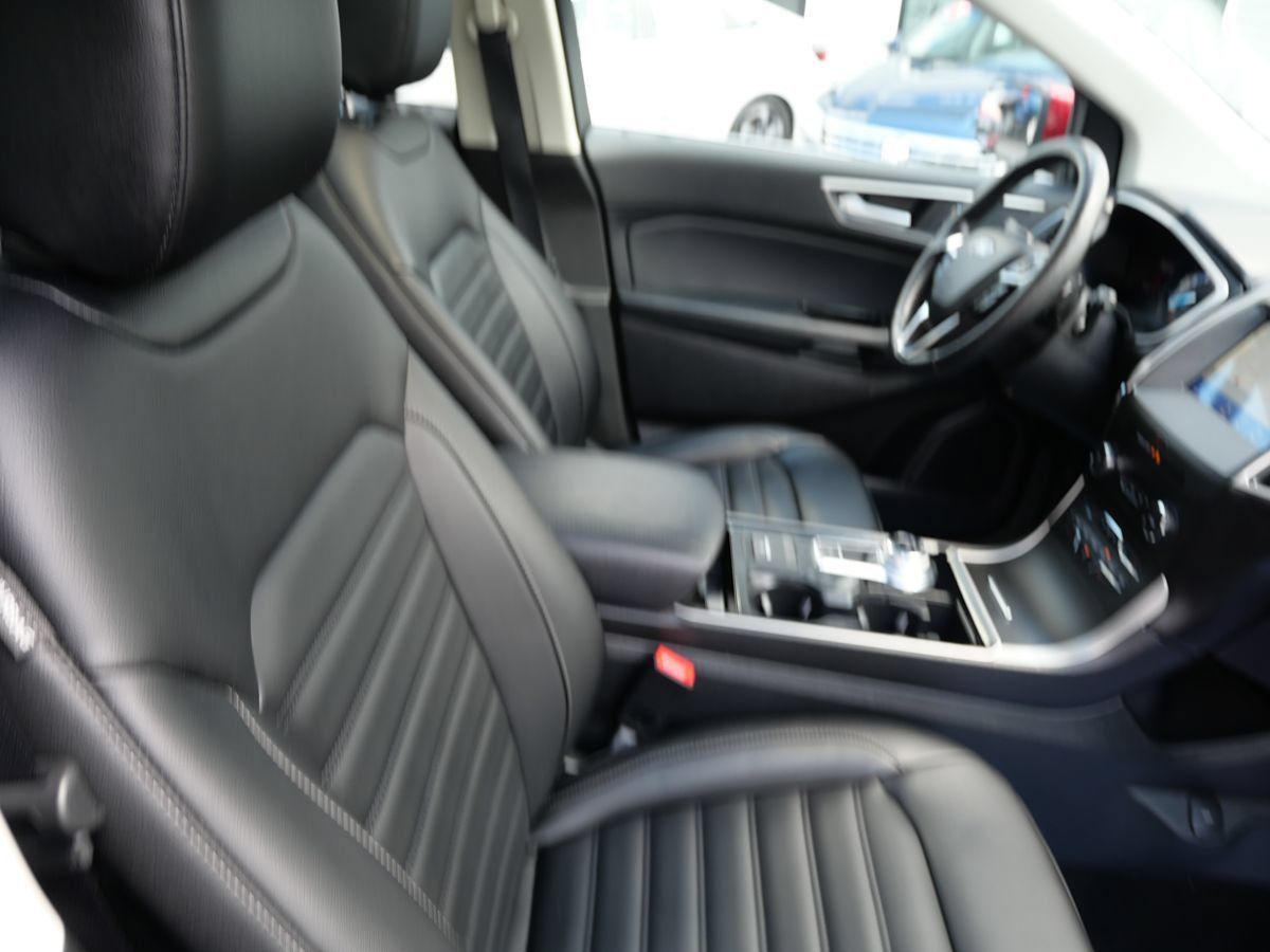 Used 2020 Ford Edge SEL w/ Cold Weather Package AWD/4WD image 30