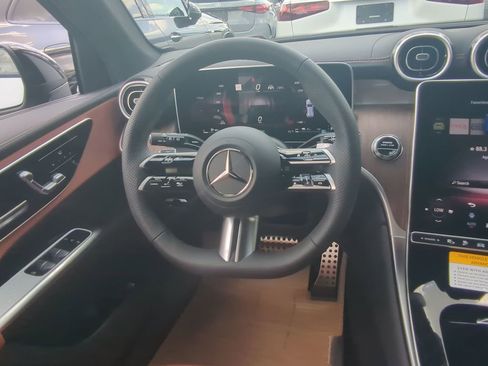 New 2025 Mercedes-Benz GLC 350e 4MATIC image 3