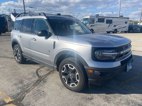 Used 2023 Ford Bronco Sport Outer Banks AWD/4WD image 3