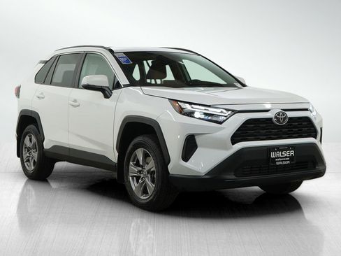 Used 2025 Toyota RAV4 XLE w/ Convenience Package image 7