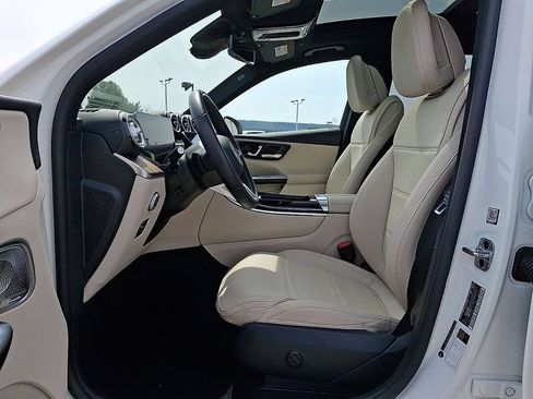 Used 2023 Mercedes-Benz GLC 300 4MATIC image 15