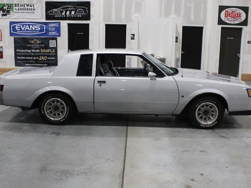 Used 1987 Buick Regal Coupe RWD image 17
