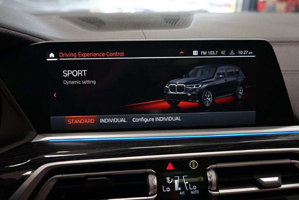 Used 2022 BMW X7 xDrive40i w/ M Sport Package AWD/4WD image 44