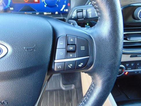 Used 2020 Ford Escape Titanium w/ Titanium Premium Package 2.0 AWD/4WD image 17