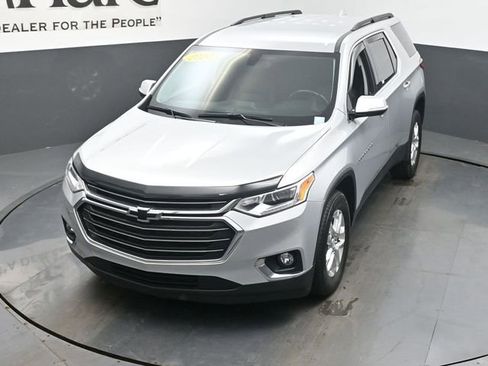 Used 2020 Chevrolet Traverse LT image 47