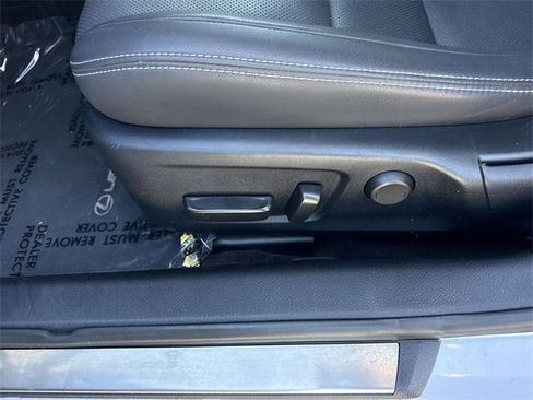 Used 2019 Lexus IS 300 300 w/ Premium Package image 12